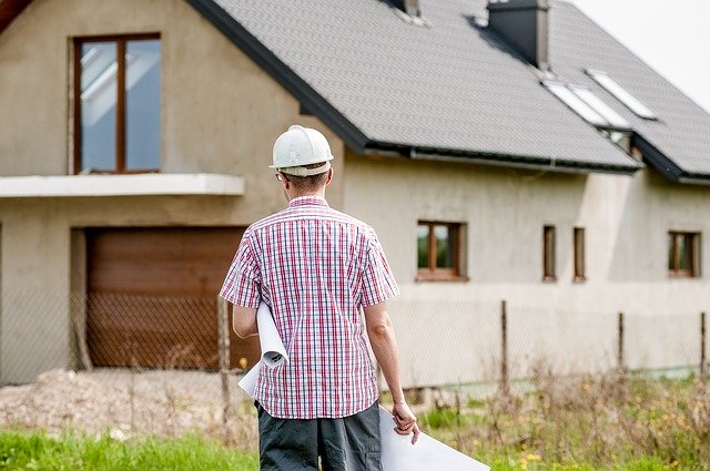 Ľudová voľba verzus luxus: Plastové alebo hliníkové okná?